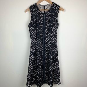 T Tahari women’s cocktail dress laced Black size 2